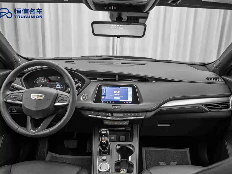 Cadillac XT4 2023 — фото 13