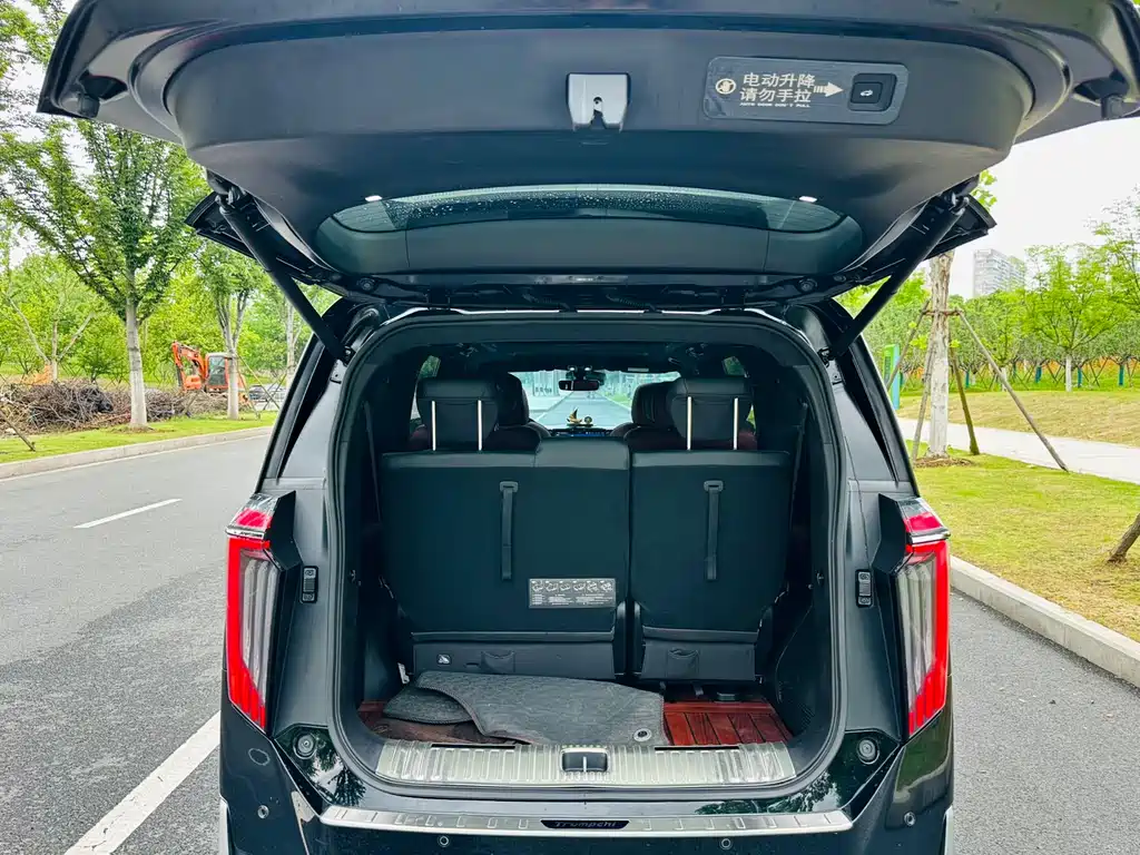 GAC Motor Trumpchi M8 2023 — фото 17