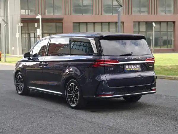Roewe iMAX8 2022