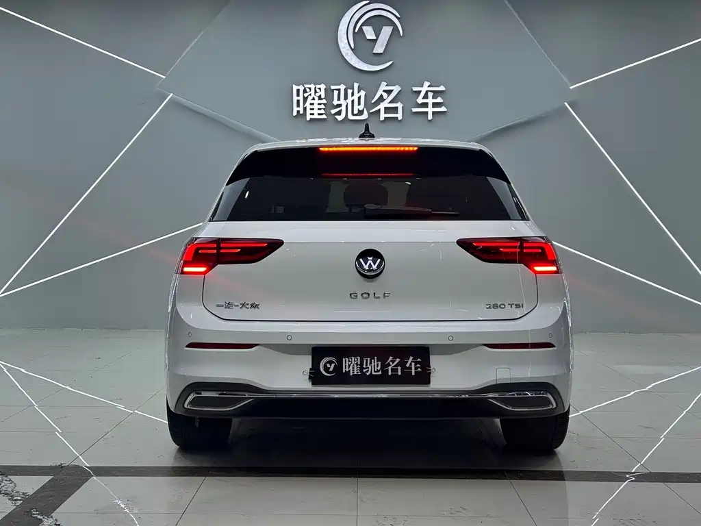 Volkswagen Golf 2021