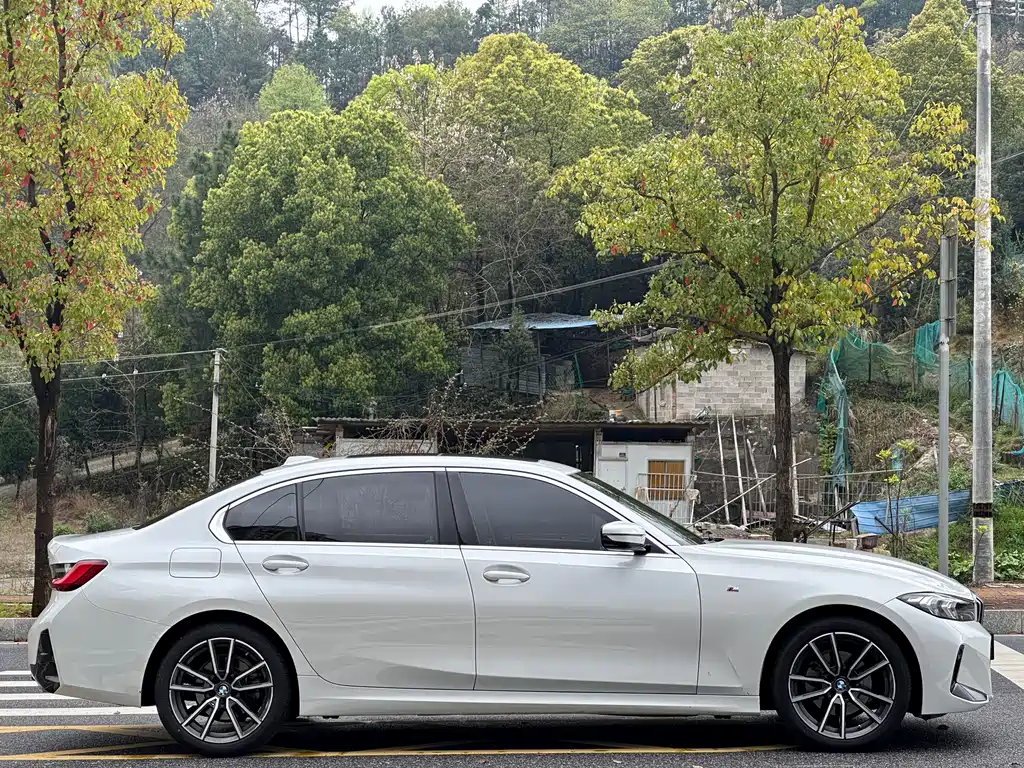 BMW 3 Series 2024