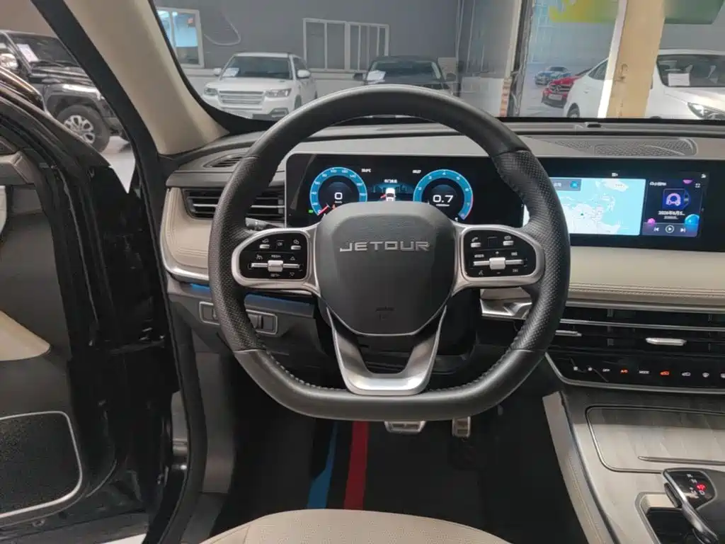 Jetour Jietu X70 PLUS 2024 — фото 11