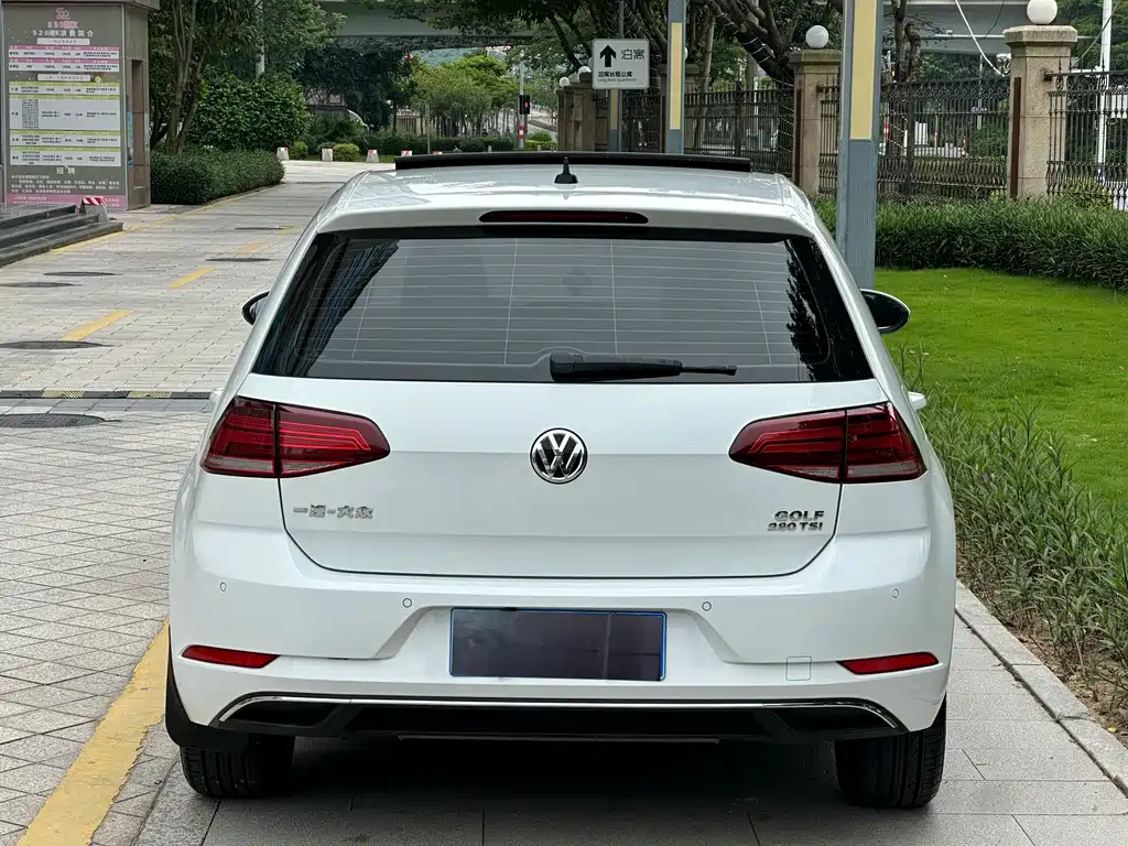 Volkswagen Golf 2019 — фото 12