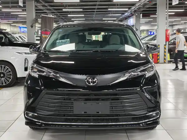 Toyota Sienna 2026