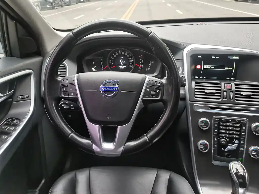 Volvo XC60 2014 — фото 17