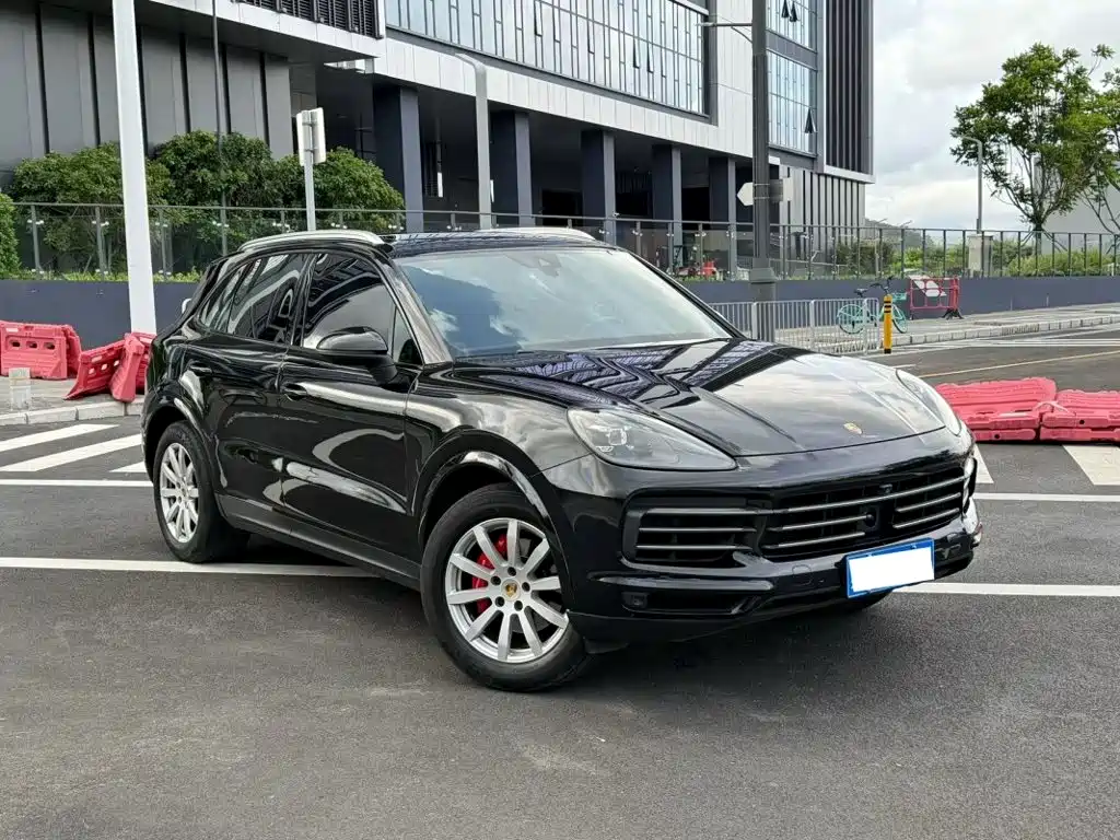 Porsche Cayenne 2018 — фото 1