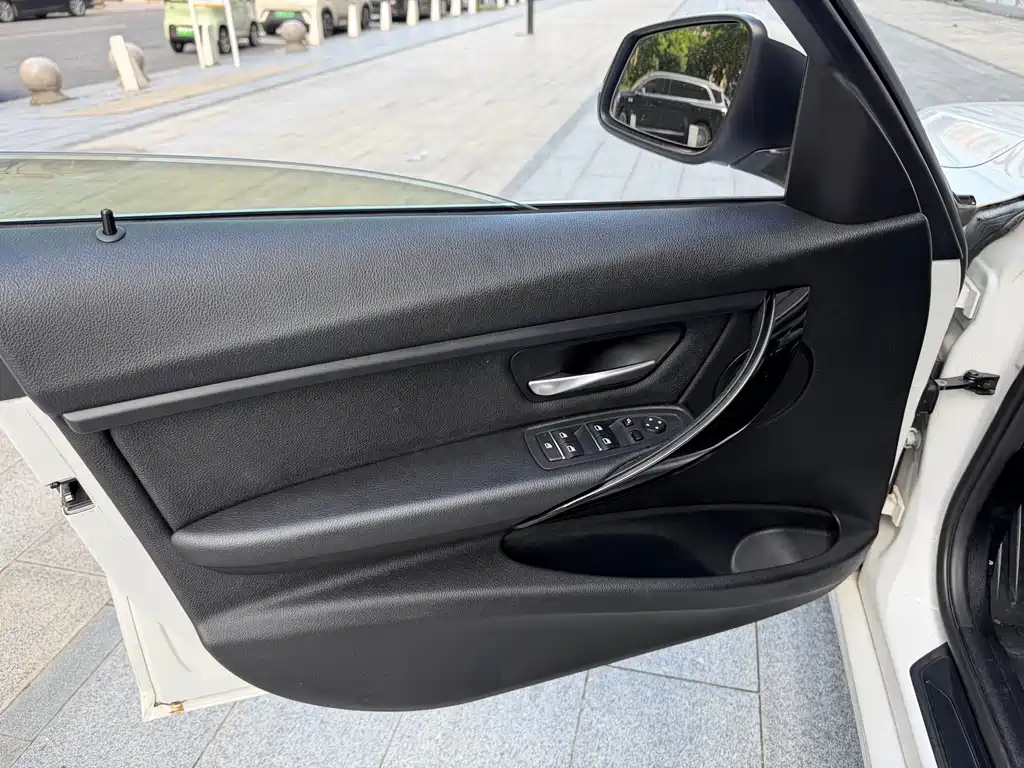 BMW 3 Series 2017