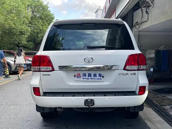 Toyota Land Cruiser 2010