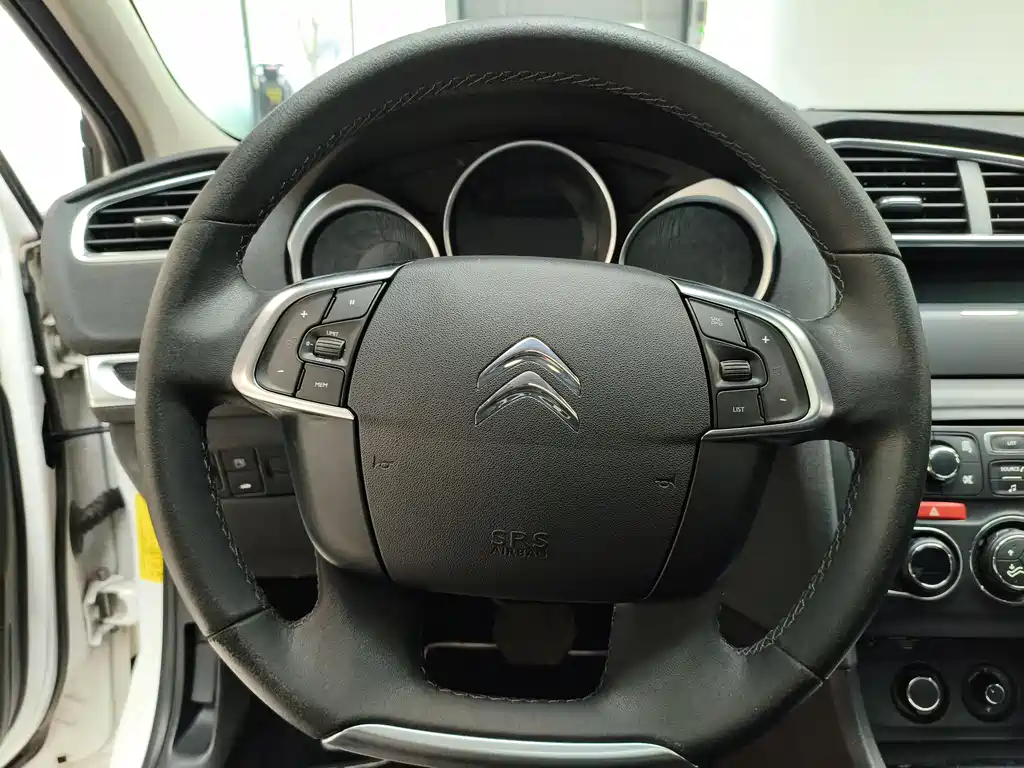 Citroen C4L 2013 — фото 11