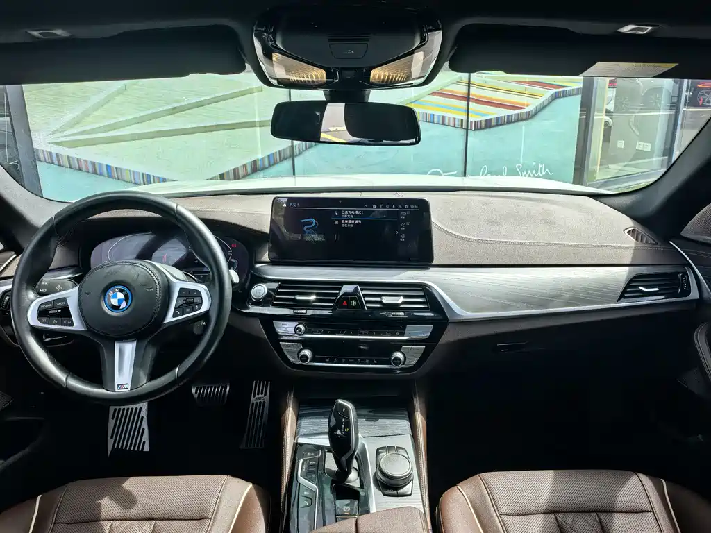 BMW 5 Series New Energy 2022 — фото 4