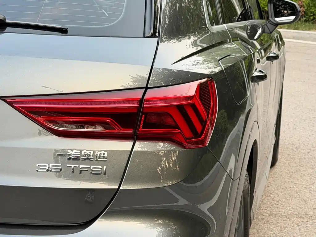 Audi Q3 2023 — фото 15