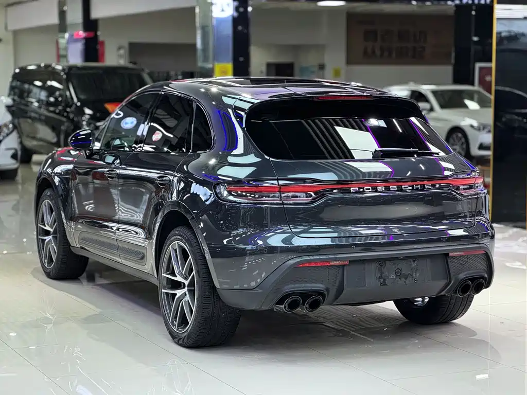 Porsche Macan 2023 — фото 11