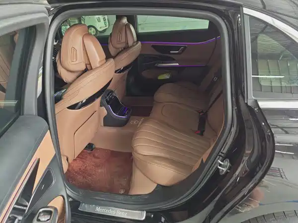 Mercedes-Benz E-Class 2024