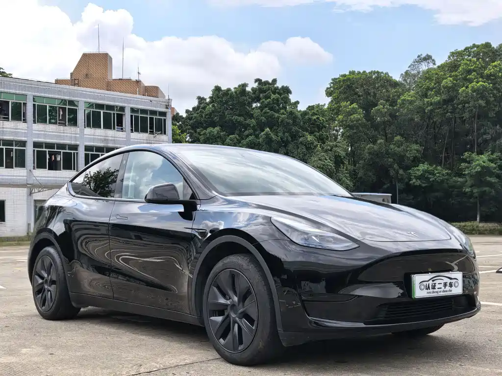 Tesla Model Y 2023 — фото 3