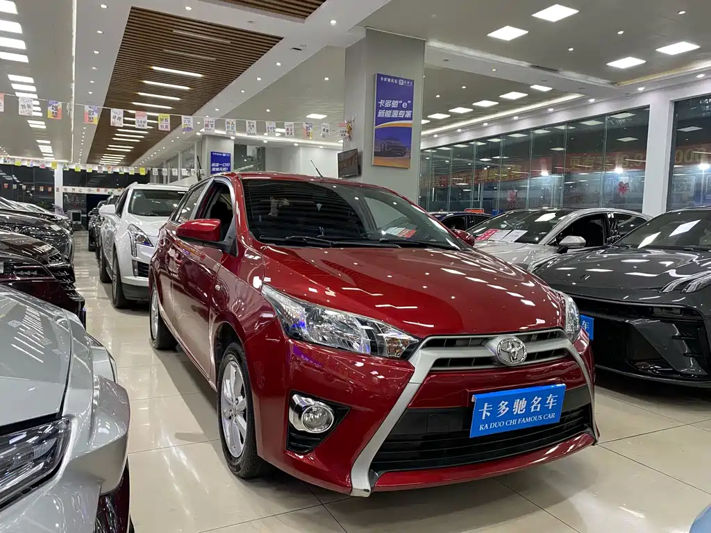 Toyota Yaris L 2014