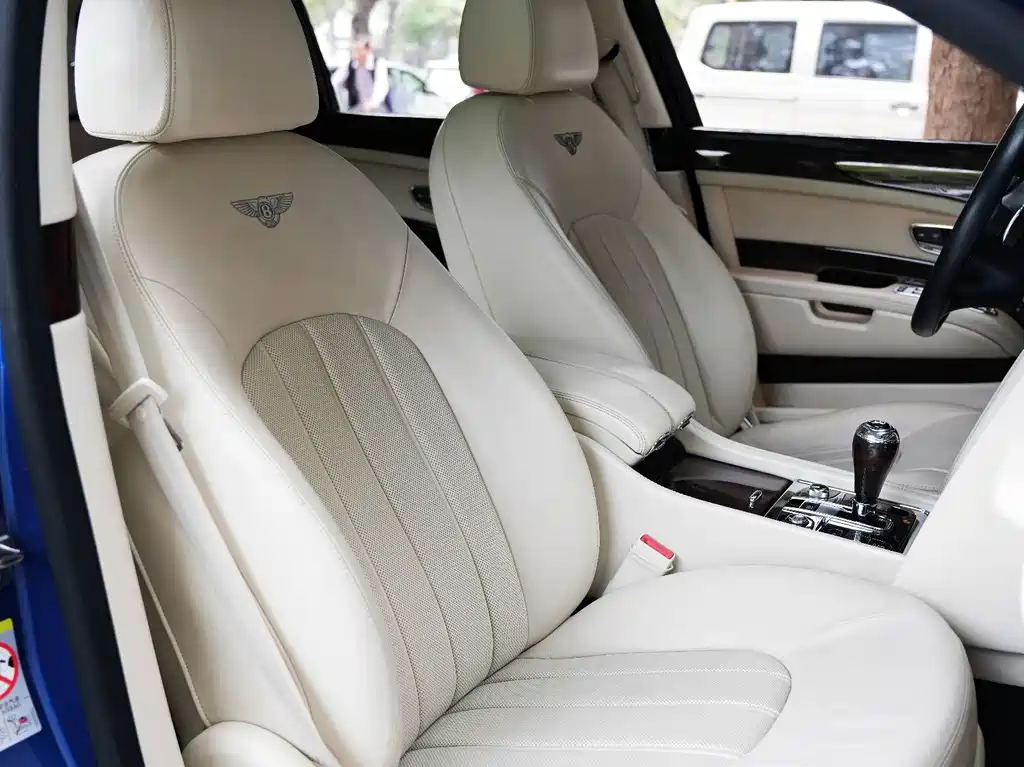 Bentley Mulsanne 2013 — фото 16