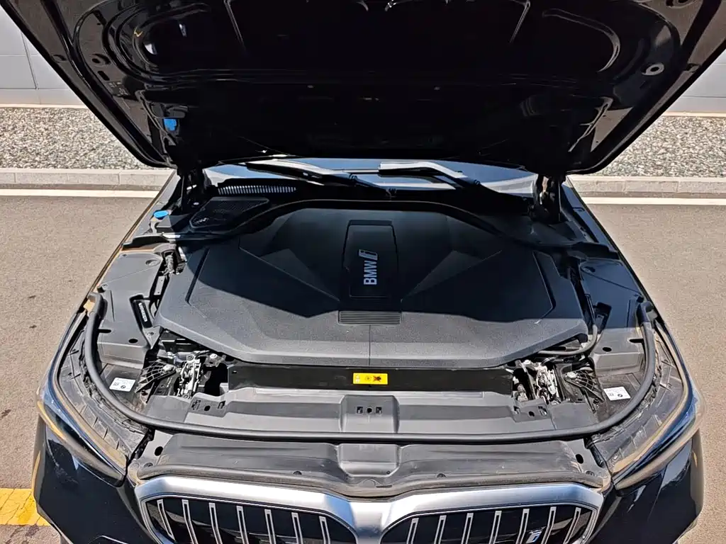 BMW i5 2025 — фото 4