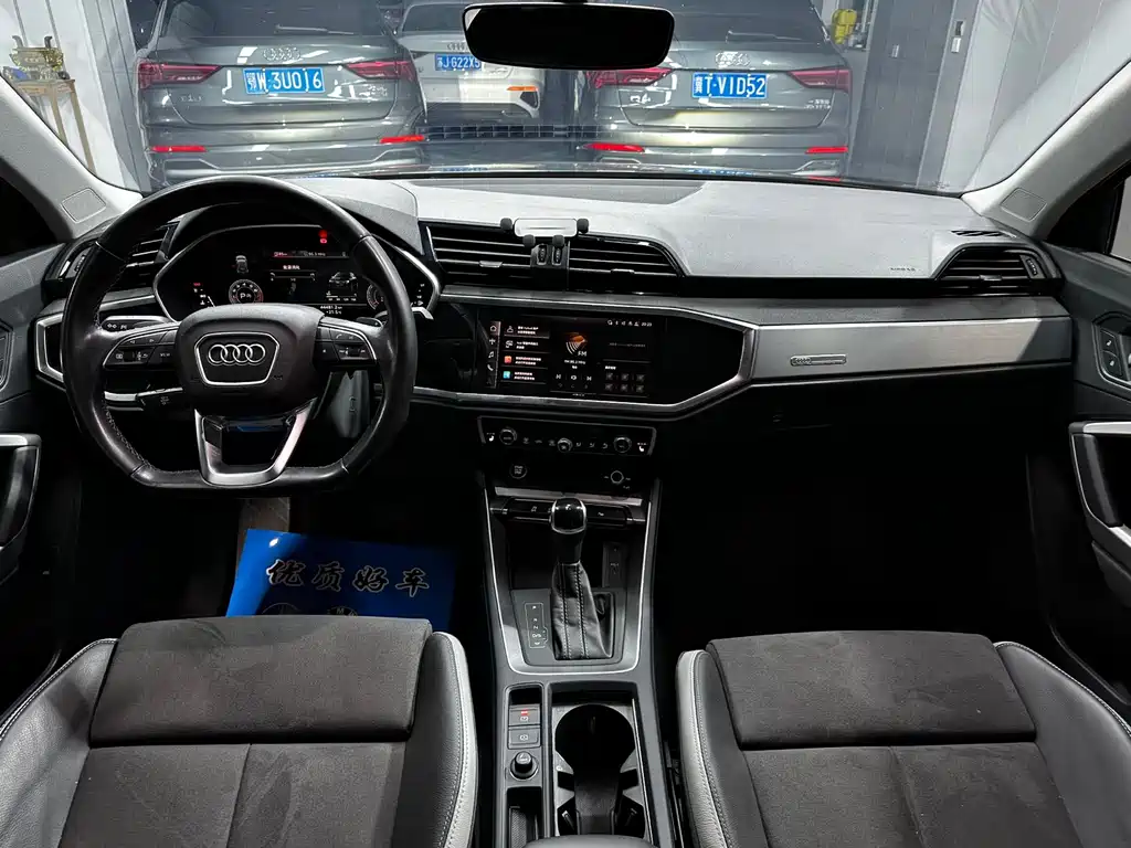 Audi Q3 2022 — фото 11