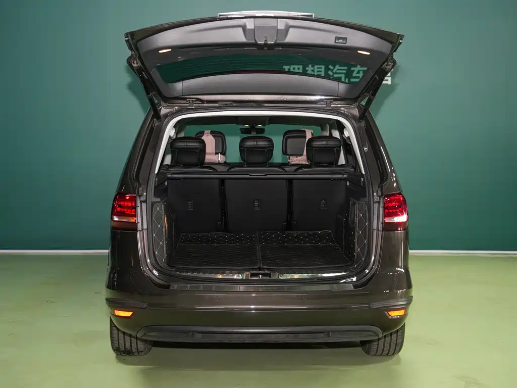 Volkswagen Sharan 2017 — фото 6