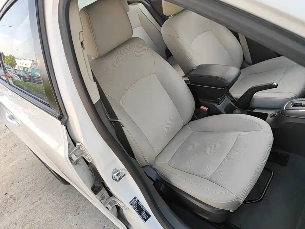 Chevrolet Cruze 2015 — фото 25