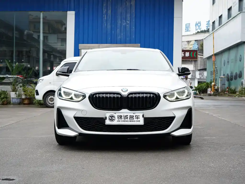 BMW 1 Series 2023