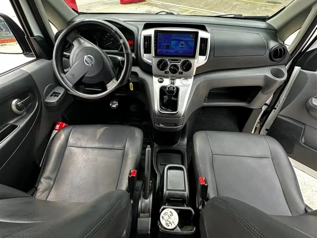 Nissan NV200 2013 — фото 4