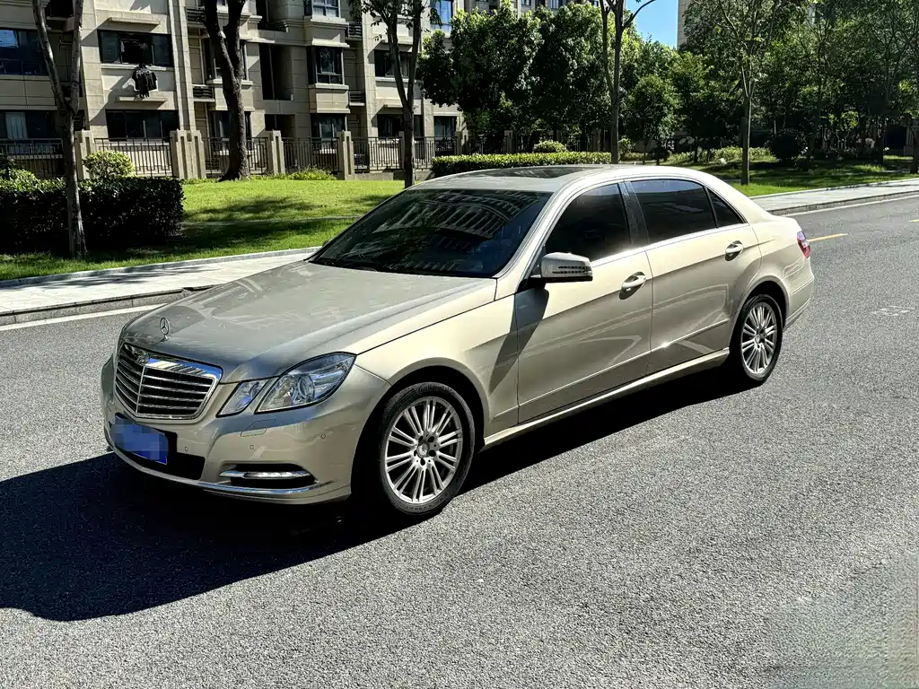 Mercedes-Benz E-Class 2012