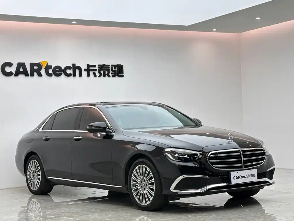 Mercedes-Benz E-Class 2023 — фото 6
