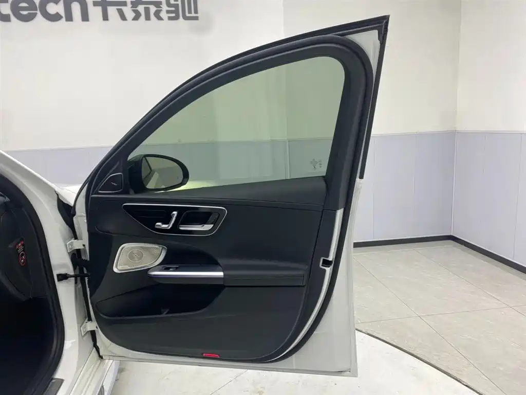 Mercedes-Benz C-Class 2022 — фото 25