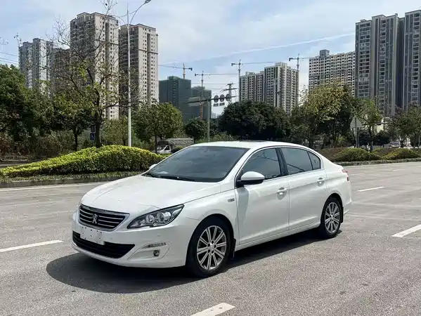 Peugeot 408 2016