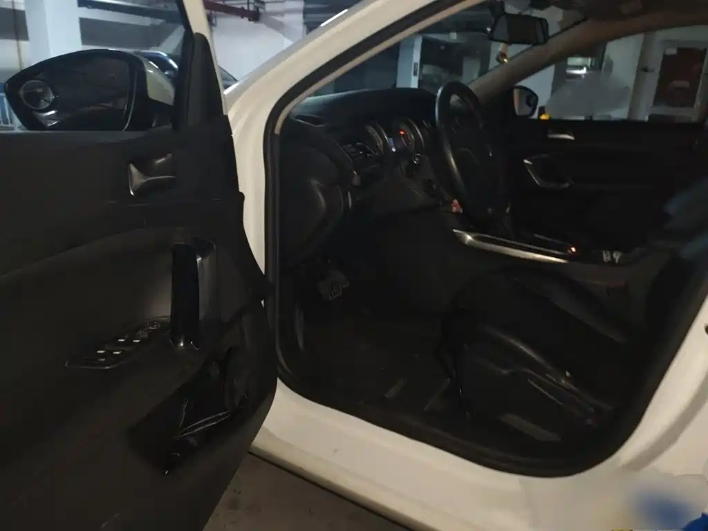 Peugeot 408 2015 — фото 14