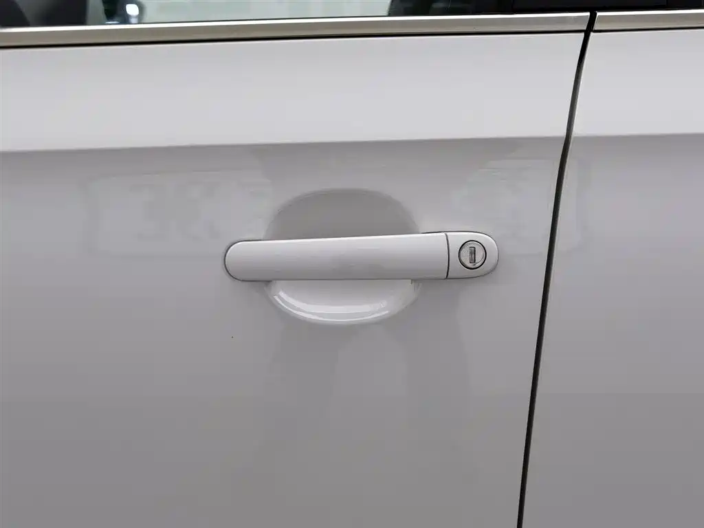 Skoda Rapid Spaceback 2016 — фото 18