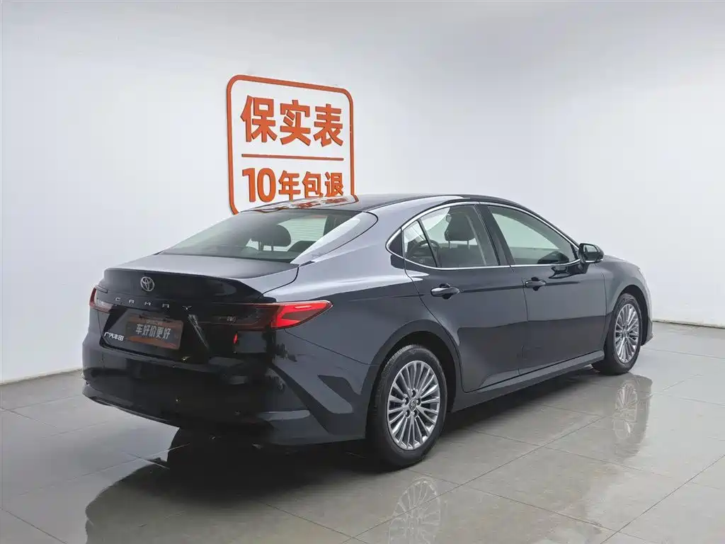 Toyota Camry 2025 — фото 2