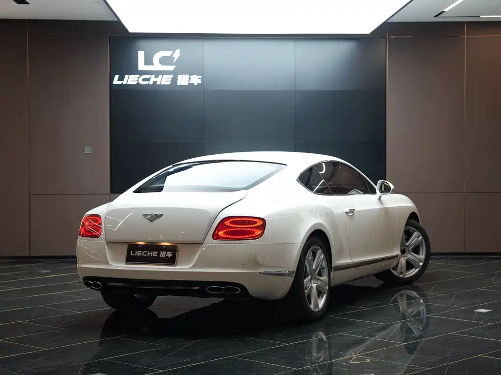 Bentley Continental 2013 — фото 16