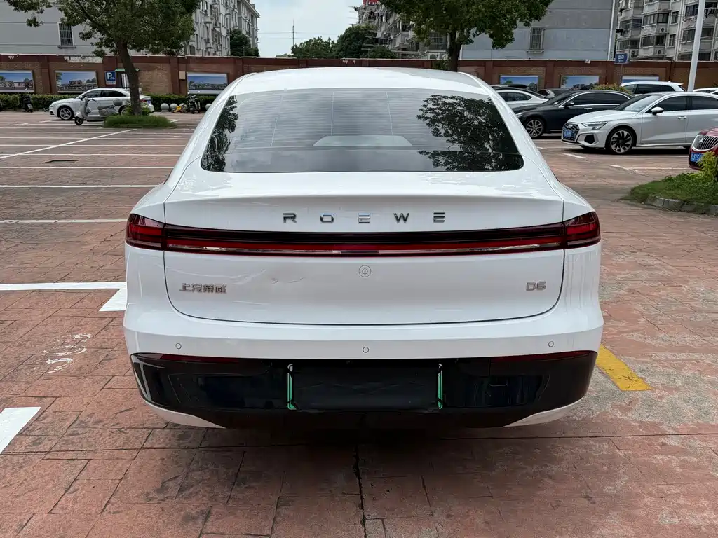 Roewe D6 2025