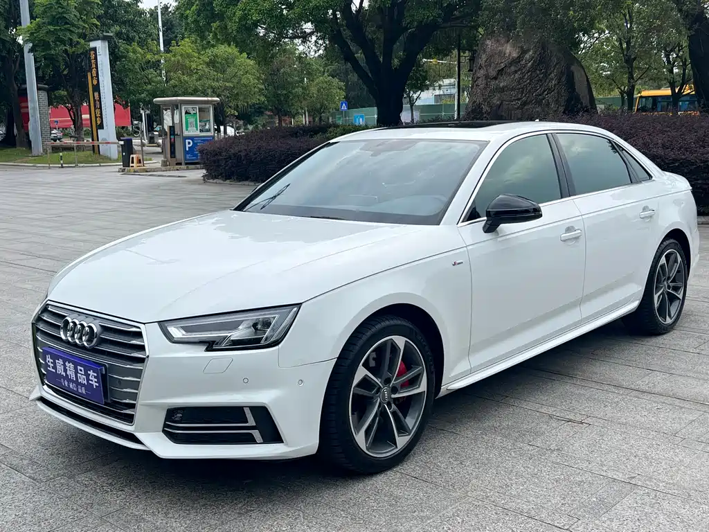 Audi A4L 2018
