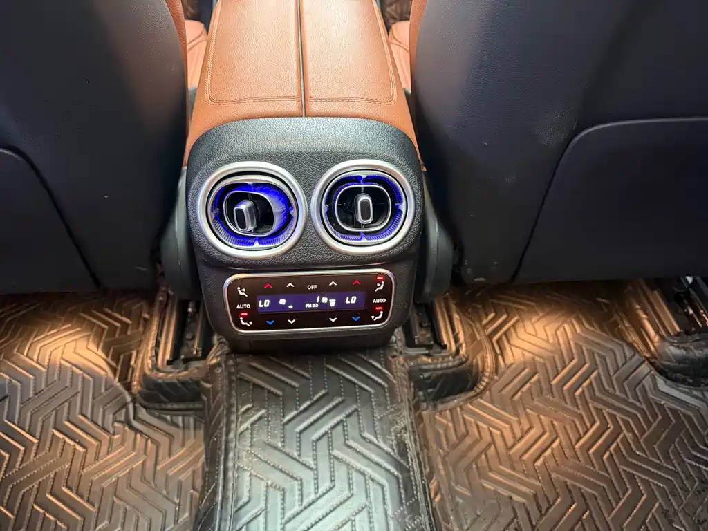 Mercedes-Benz GLC 2023 — фото 10