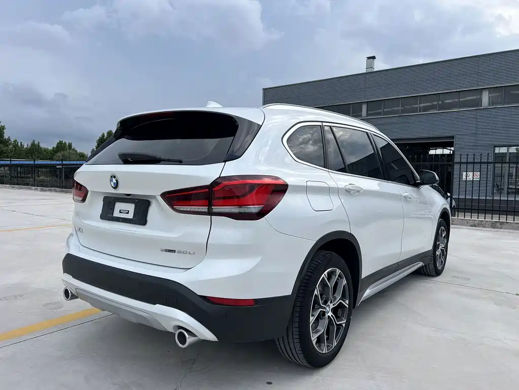 BMW X1 2022 — фото 4