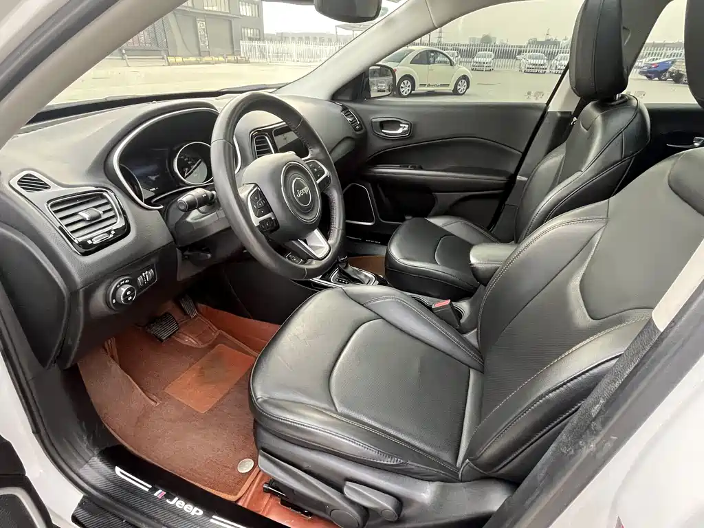 Jeep Compass 2020 — фото 27