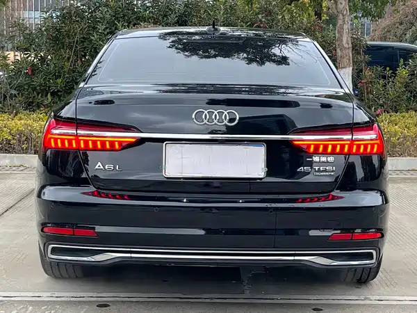 Audi A6L 2023