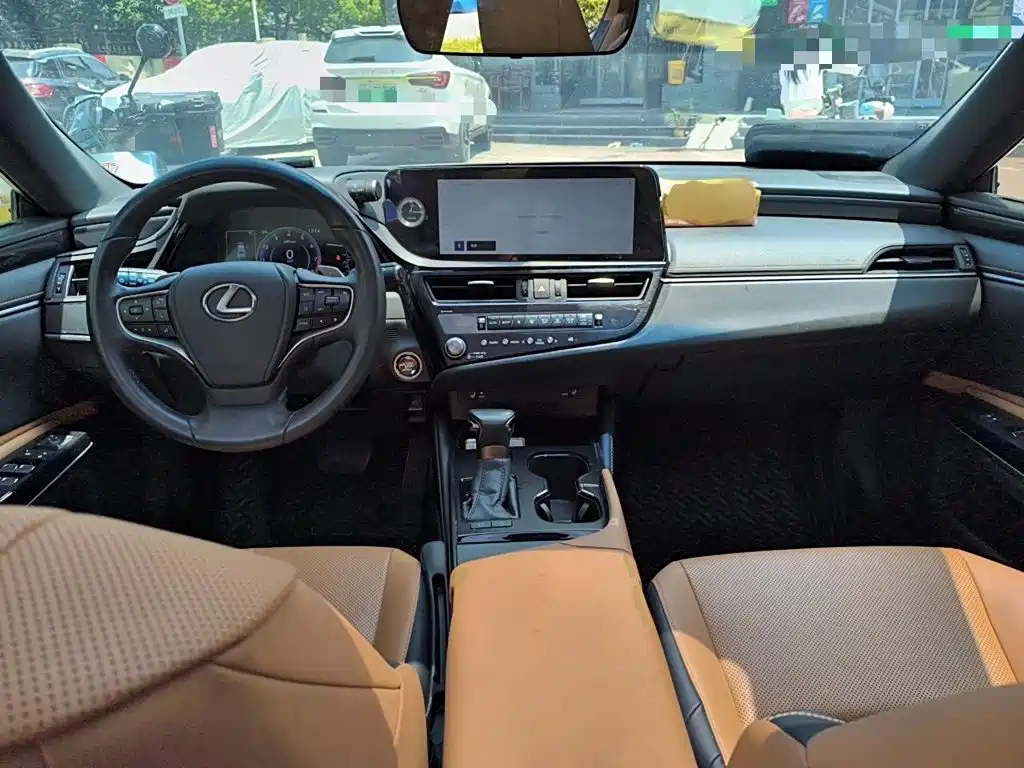 Lexus ES 2023 — фото 13
