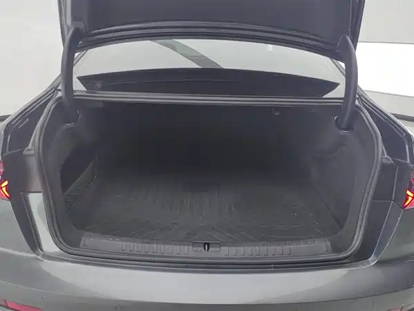 Audi A6L 2023