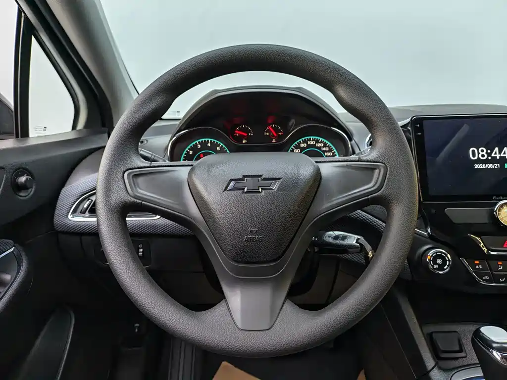 Chevrolet Cruze 2018 — фото 15