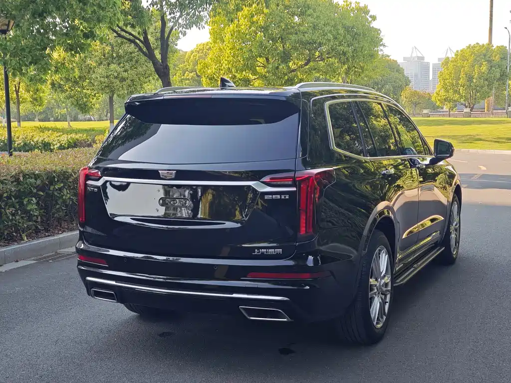 Cadillac XT6 2021 — фото 25