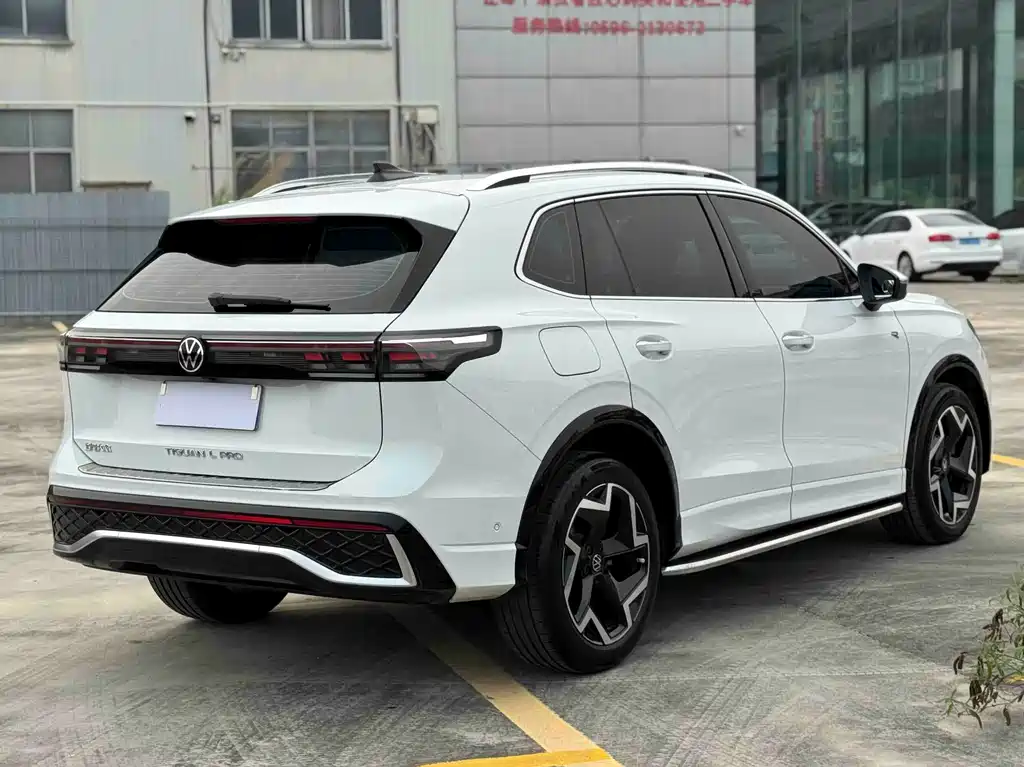Volkswagen Tiguan L 2025 — фото 9