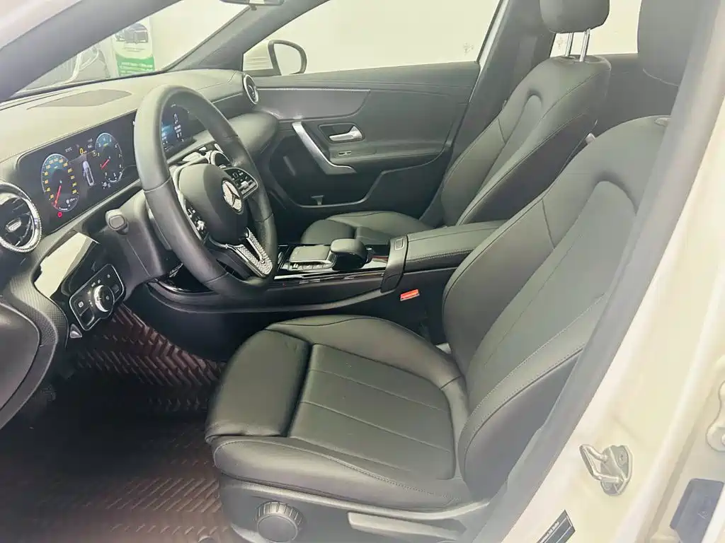 Mercedes-Benz A-Class 2021 — фото 19