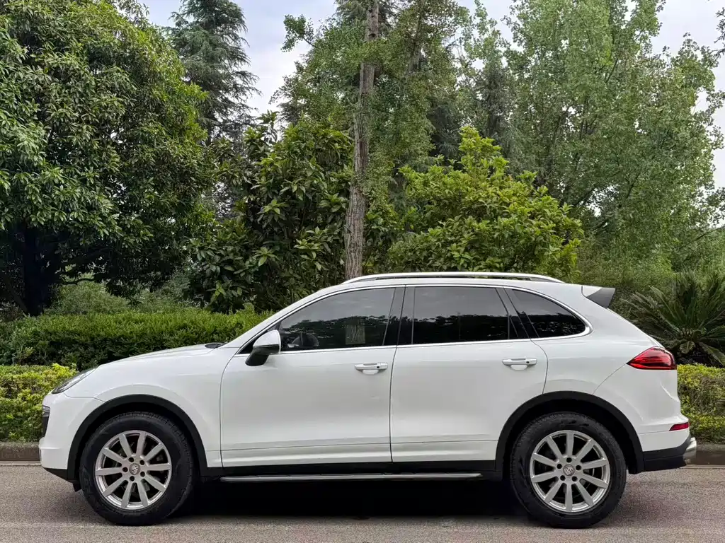 Porsche Cayenne 2015 — фото 8