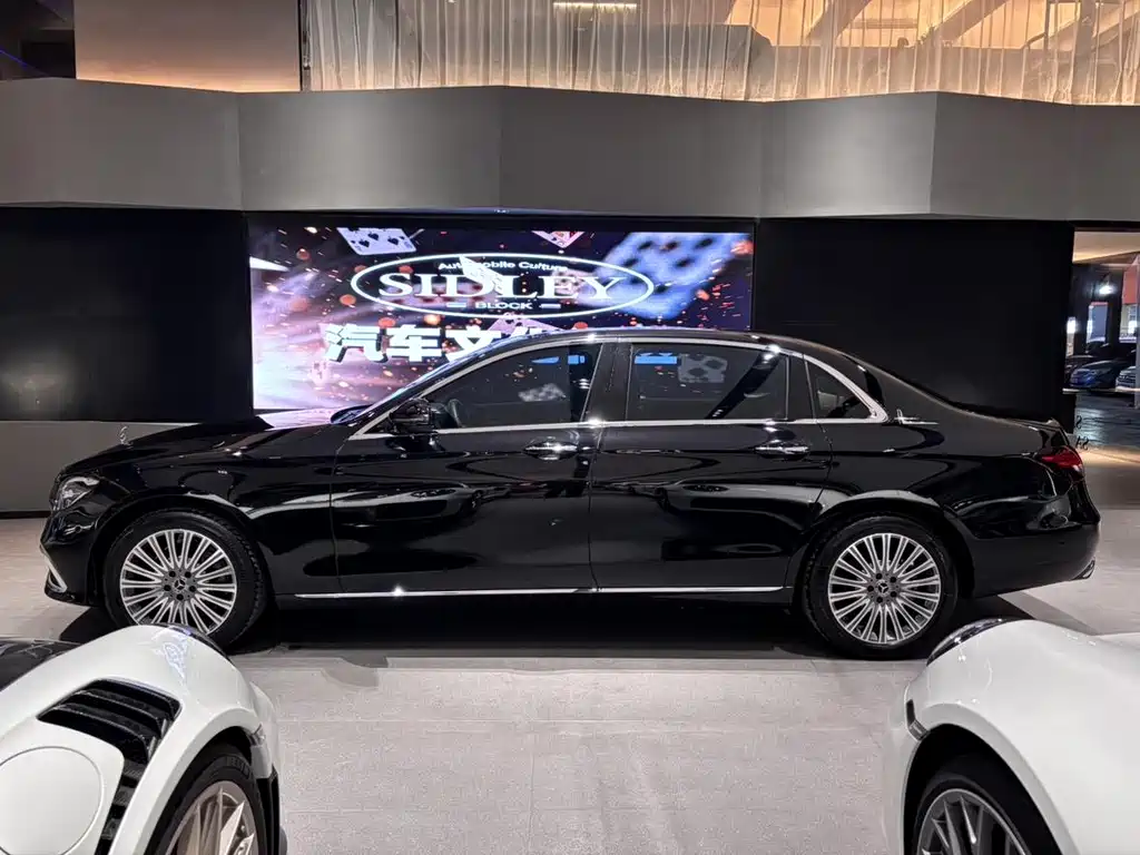 Mercedes-Benz E-Class 2023 — фото 3