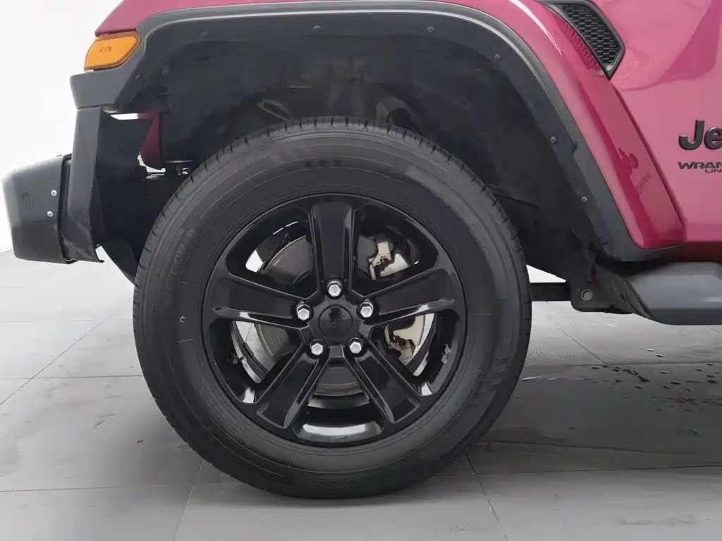 Jeep Wrangler 2024 — фото 17