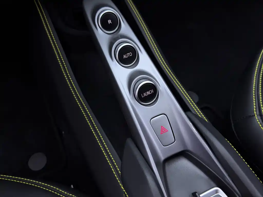 Ferrari F8 2021 — фото 22